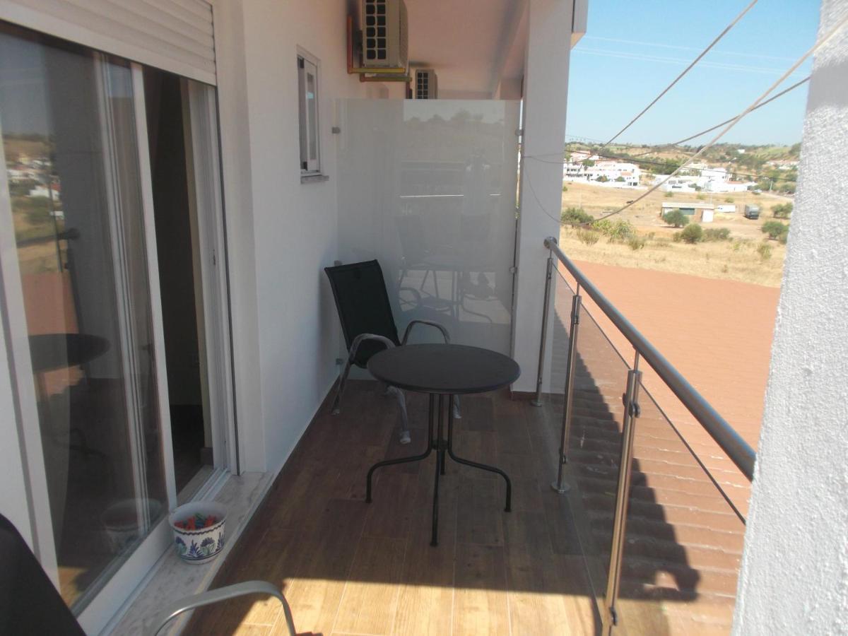Guest House Sabores Da Beira Кастро Марим Екстериор снимка